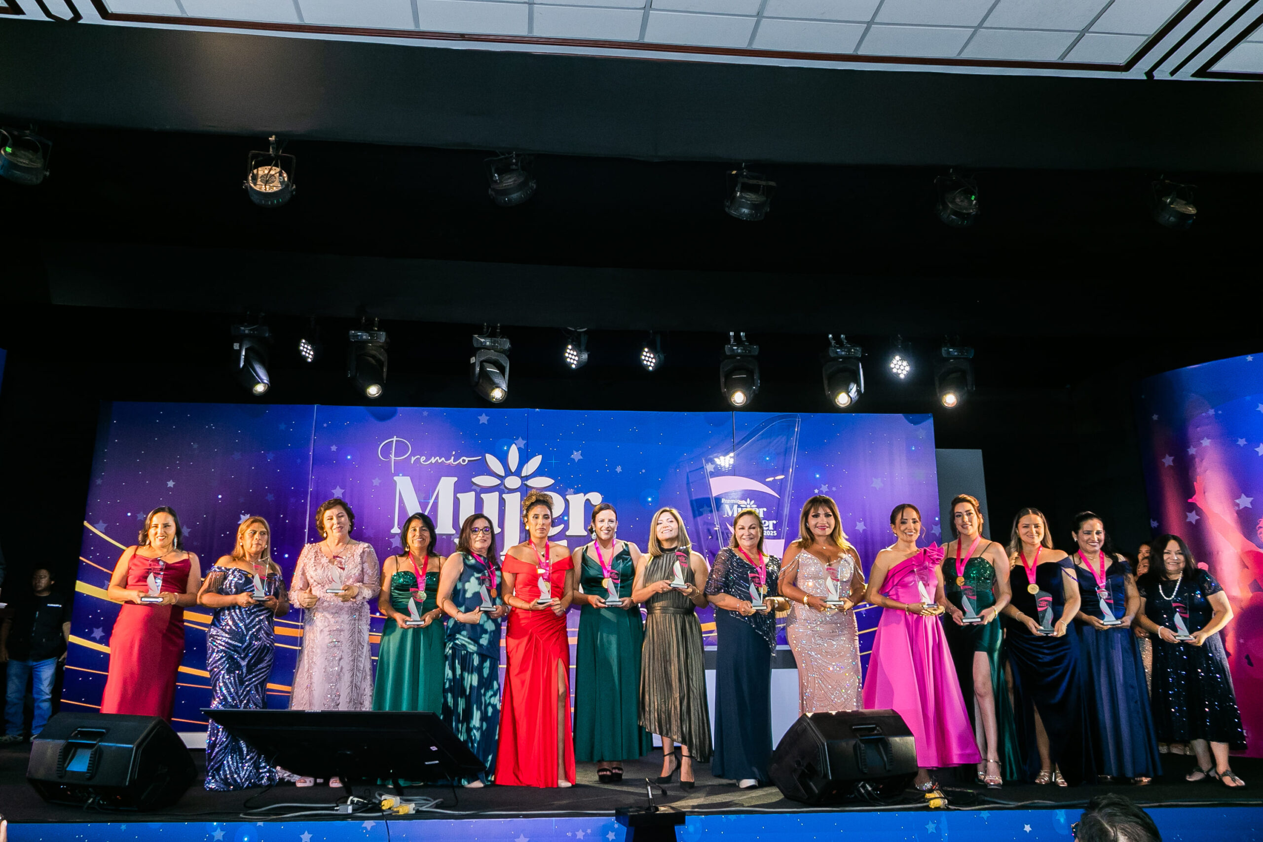 1era Edición del Premio Mujer Líder